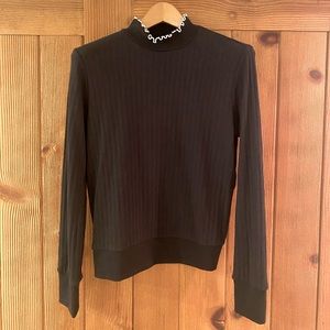 Like brand new! Gap long sleeve
